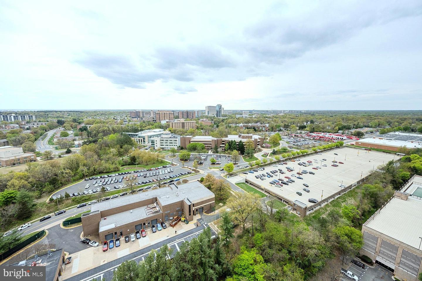 3705 S GEORGE MASON DR #2414S, FALLS CHURCH, Virginia 22041, 2 Bedrooms Bedrooms, ,2 BathroomsBathrooms,Residential,For sale,3705 S GEORGE MASON DR #2414S,VAFX2229596 MLS # VAFX2229596