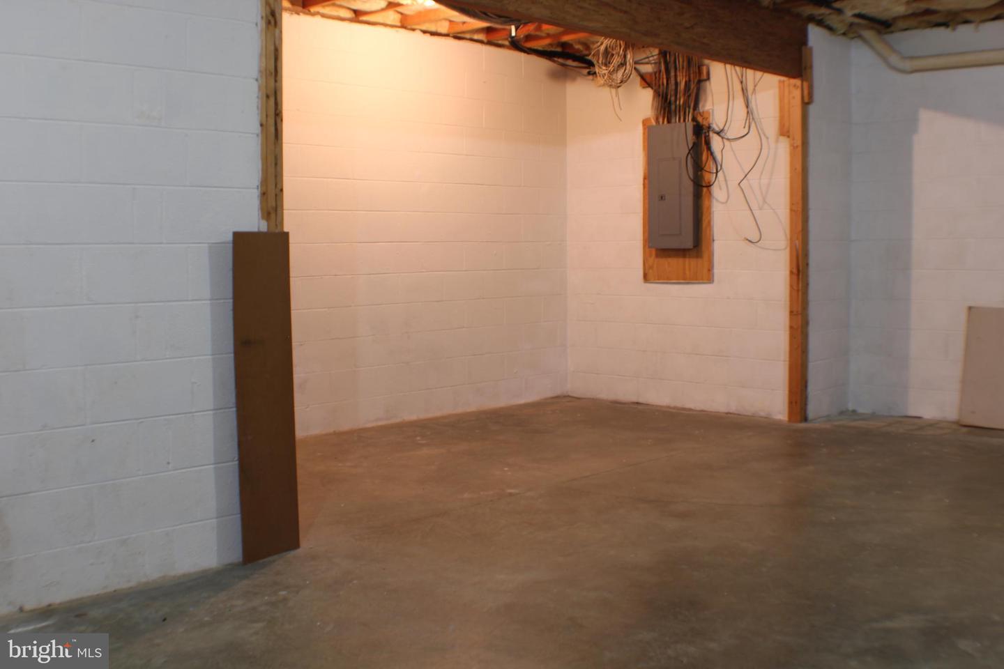 173 HEATHER LN, STAUNTON, Virginia 24401, 3 Bedrooms Bedrooms, ,3 BathroomsBathrooms,Residential,For sale,173 HEATHER LN,VAAG2000484 MLS # VAAG2000484