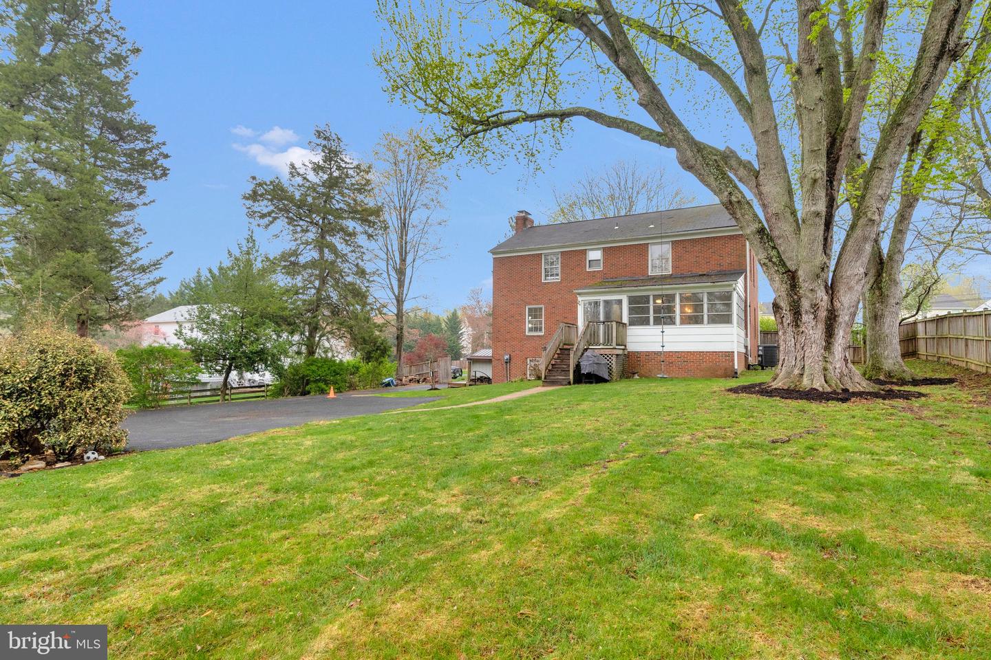 17727 SILCOTT SPRINGS RD, PURCELLVILLE, Virginia 20132, 4 Bedrooms Bedrooms, ,3 BathroomsBathrooms,Residential,For sale,17727 SILCOTT SPRINGS RD,VALO2092344 MLS # VALO2092344