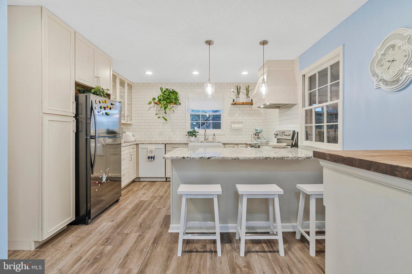 17727 SILCOTT SPRINGS RD, PURCELLVILLE, Virginia 20132, 4 Bedrooms Bedrooms, ,3 BathroomsBathrooms,Residential,For sale,17727 SILCOTT SPRINGS RD,VALO2092344 MLS # VALO2092344