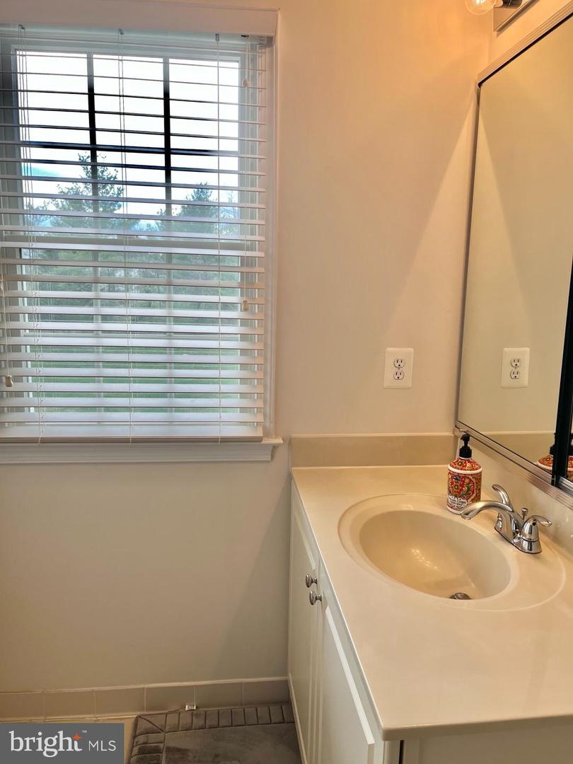 25569 ARTHUR PL, CHANTILLY, Virginia 20152, 4 Bedrooms Bedrooms, ,4 BathroomsBathrooms,Residential,For sale,25569 ARTHUR PL,VALO2092518 MLS # VALO2092518