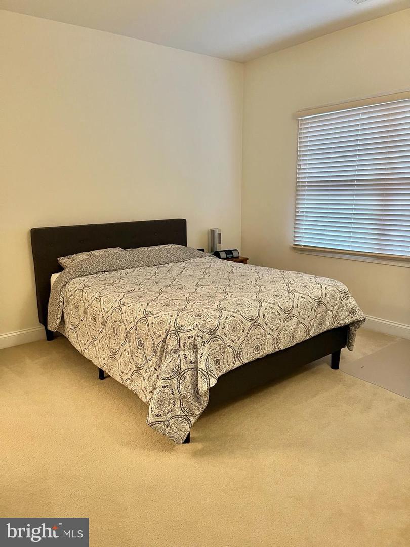 25569 ARTHUR PL, CHANTILLY, Virginia 20152, 4 Bedrooms Bedrooms, ,4 BathroomsBathrooms,Residential,For sale,25569 ARTHUR PL,VALO2092518 MLS # VALO2092518