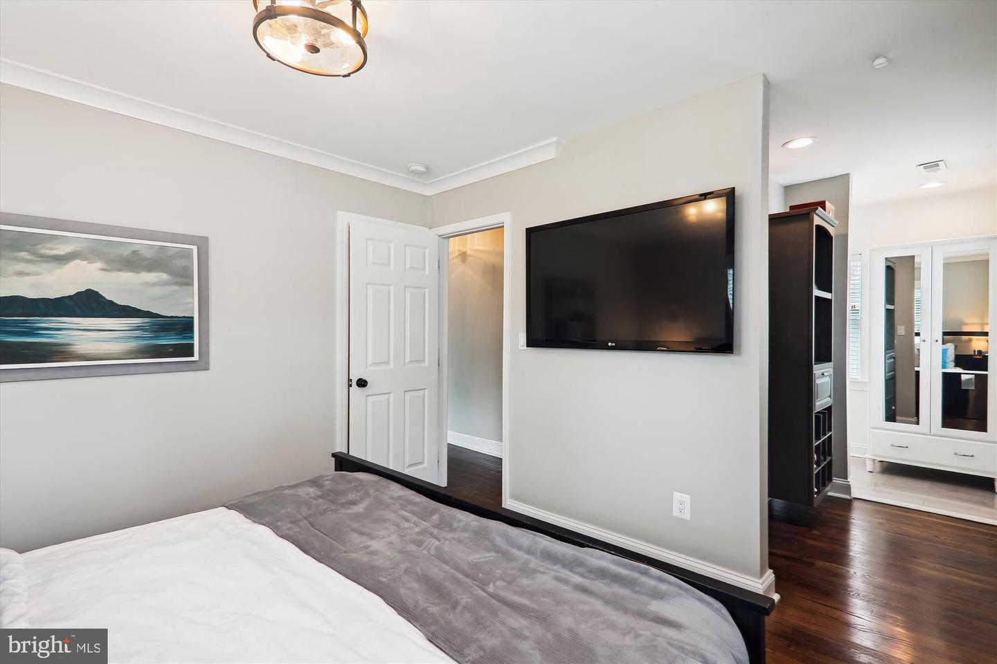 2100 ELKIN ST, ALEXANDRIA, Virginia 22308, 5 Bedrooms Bedrooms, 12 Rooms Rooms,3 BathroomsBathrooms,Residential,For sale,2100 ELKIN ST,VAFX2231500 MLS # VAFX2231500