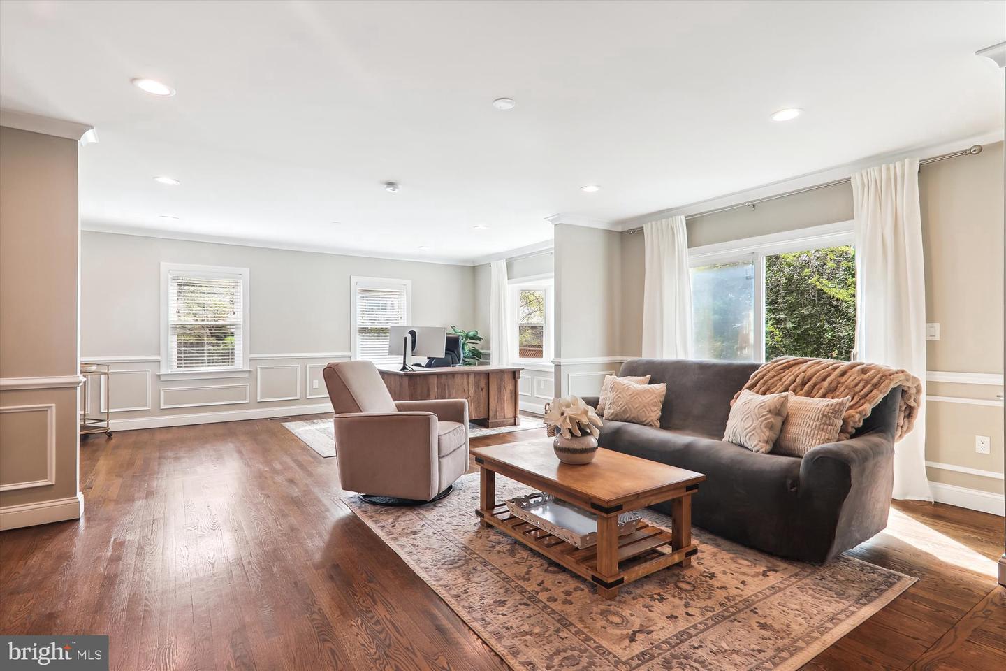 2100 ELKIN ST, ALEXANDRIA, Virginia 22308, 5 Bedrooms Bedrooms, 12 Rooms Rooms,3 BathroomsBathrooms,Residential,For sale,2100 ELKIN ST,VAFX2231500 MLS # VAFX2231500