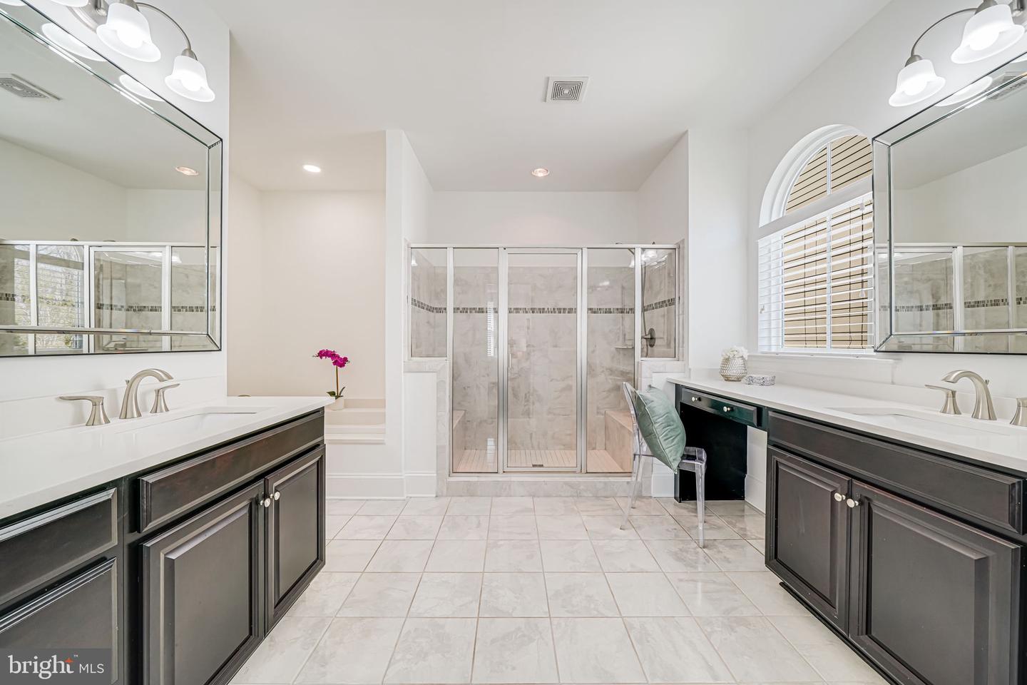 24642 BLACK WILLOW DR, ALDIE, Virginia 20105, 5 Bedrooms Bedrooms, ,3 BathroomsBathrooms,Residential,For sale,24642 BLACK WILLOW DR,VALO2092988 MLS # VALO2092988