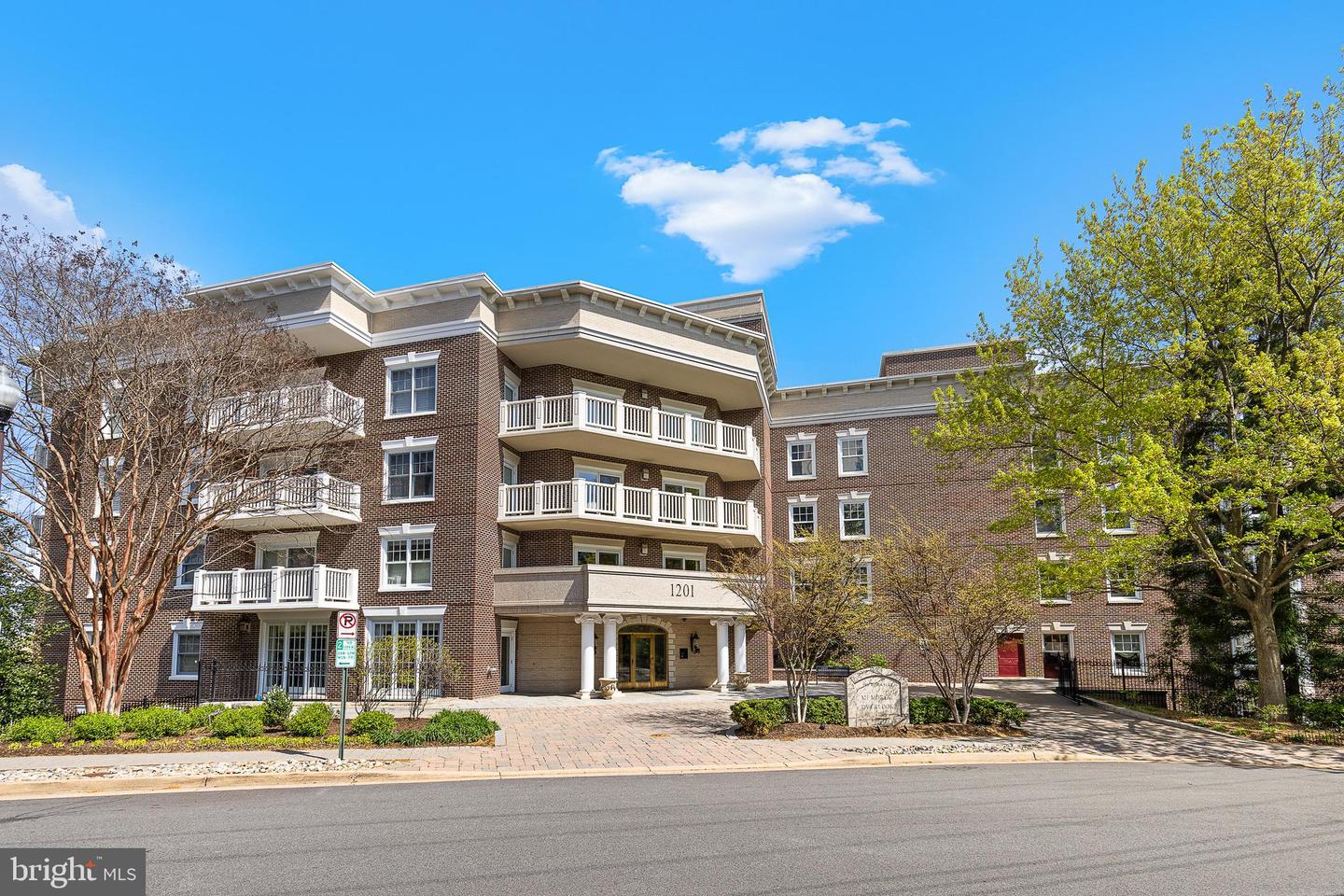 1201 N NASH ST N #502, ARLINGTON, Virginia 22209, 3 Bedrooms Bedrooms, ,2 BathroomsBathrooms,Residential,For sale,1201 N NASH ST N #502,VAAR2055656 MLS # VAAR2055656