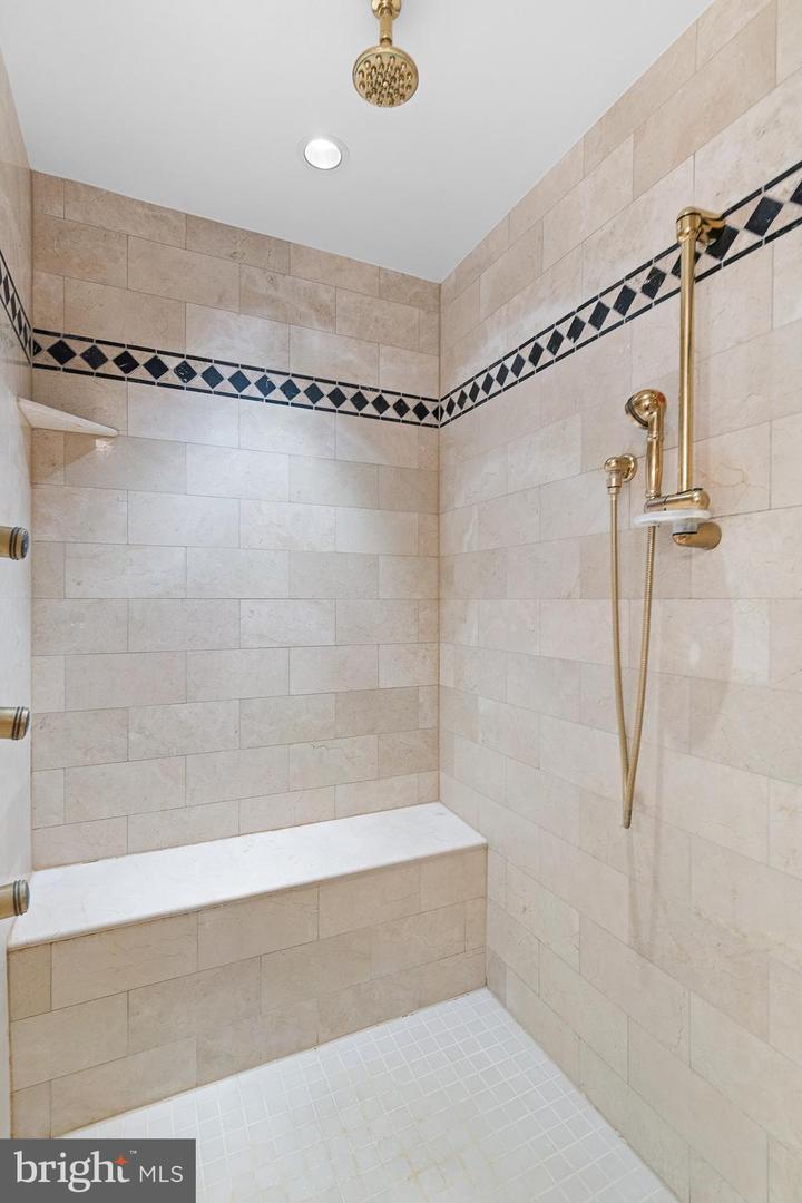 1201 N NASH ST N #502, ARLINGTON, Virginia 22209, 3 Bedrooms Bedrooms, ,2 BathroomsBathrooms,Residential,For sale,1201 N NASH ST N #502,VAAR2055656 MLS # VAAR2055656