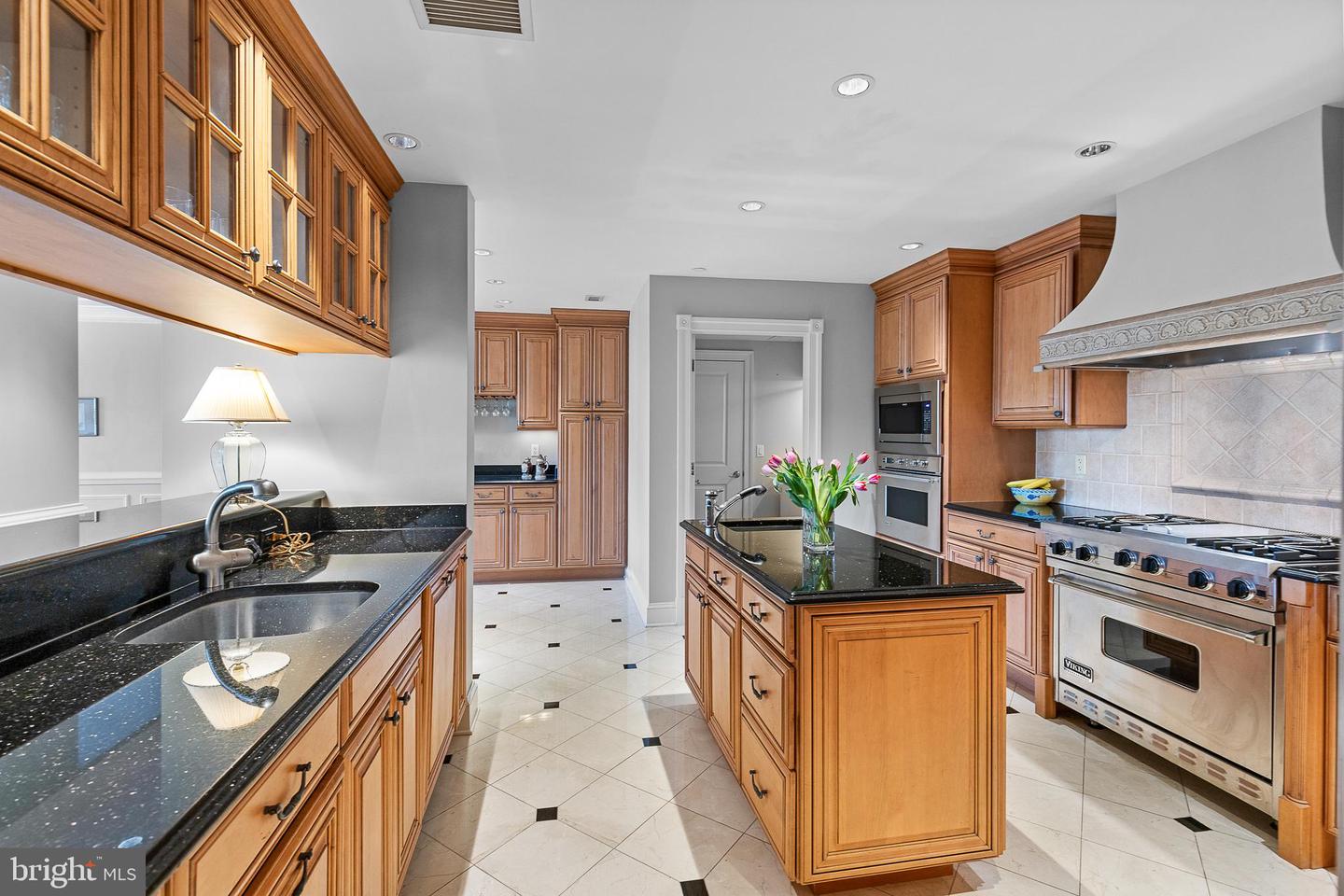 1201 N NASH ST N #502, ARLINGTON, Virginia 22209, 3 Bedrooms Bedrooms, ,2 BathroomsBathrooms,Residential,For sale,1201 N NASH ST N #502,VAAR2055656 MLS # VAAR2055656