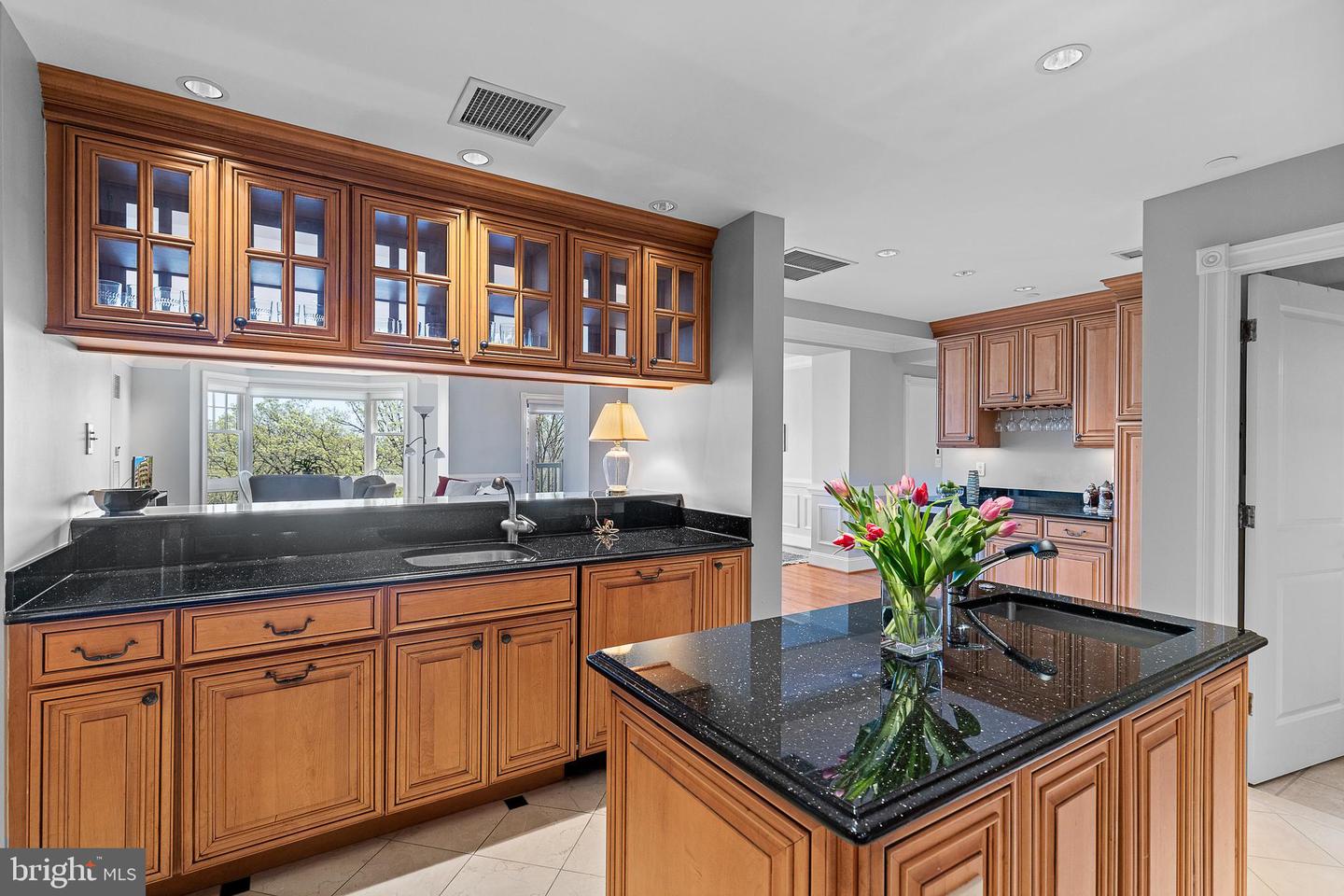 1201 N NASH ST N #502, ARLINGTON, Virginia 22209, 3 Bedrooms Bedrooms, ,2 BathroomsBathrooms,Residential,For sale,1201 N NASH ST N #502,VAAR2055656 MLS # VAAR2055656