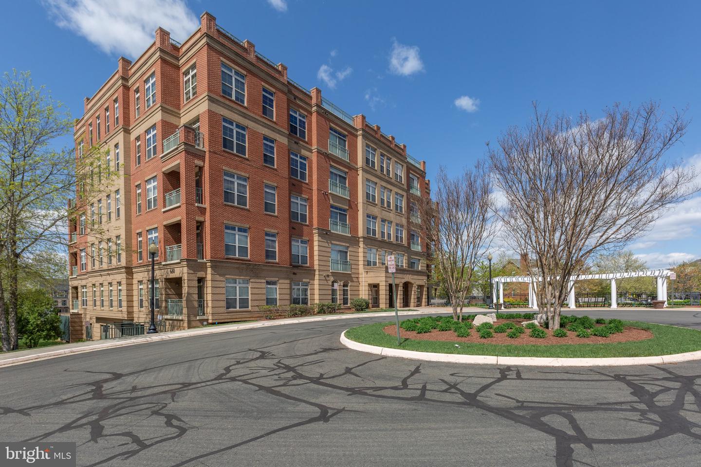 680 WATERMANS DR #405, WOODBRIDGE, Virginia 22191, 2 Bedrooms Bedrooms, ,2 BathroomsBathrooms,Residential,For sale,680 WATERMANS DR #405,VAPW2091470 MLS # VAPW2091470