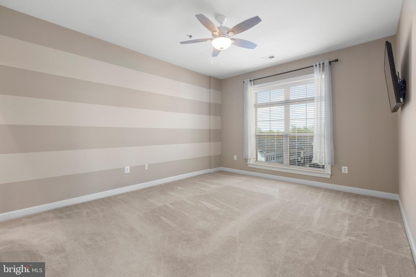 680 WATERMANS DR #405, WOODBRIDGE, Virginia 22191, 2 Bedrooms Bedrooms, ,2 BathroomsBathrooms,Residential,For sale,680 WATERMANS DR #405,VAPW2091470 MLS # VAPW2091470