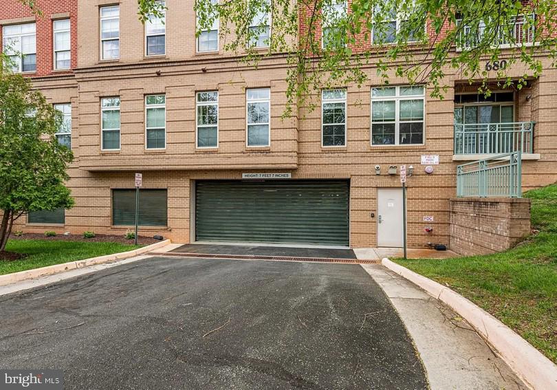 680 WATERMANS DR #405, WOODBRIDGE, Virginia 22191, 2 Bedrooms Bedrooms, ,2 BathroomsBathrooms,Residential,For sale,680 WATERMANS DR #405,VAPW2091470 MLS # VAPW2091470
