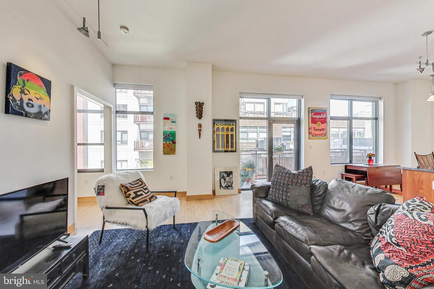 1413 P ST NW #404, WASHINGTON, District Of Columbia 20005, 2 Bedrooms Bedrooms, ,2 BathroomsBathrooms,Residential,For sale,1413 P ST NW #404,DCDC2194522 MLS # DCDC2194522