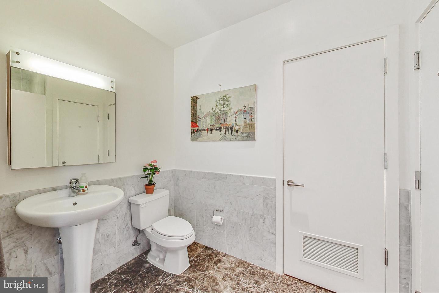 1413 P ST NW #404, WASHINGTON, District Of Columbia 20005, 2 Bedrooms Bedrooms, ,2 BathroomsBathrooms,Residential,For sale,1413 P ST NW #404,DCDC2194522 MLS # DCDC2194522