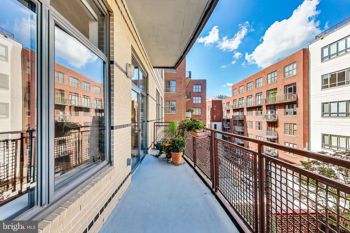 1413 P ST NW #404, WASHINGTON, District Of Columbia 20005, 2 Bedrooms Bedrooms, ,2 BathroomsBathrooms,Residential,For sale,1413 P ST NW #404,DCDC2194522 MLS # DCDC2194522