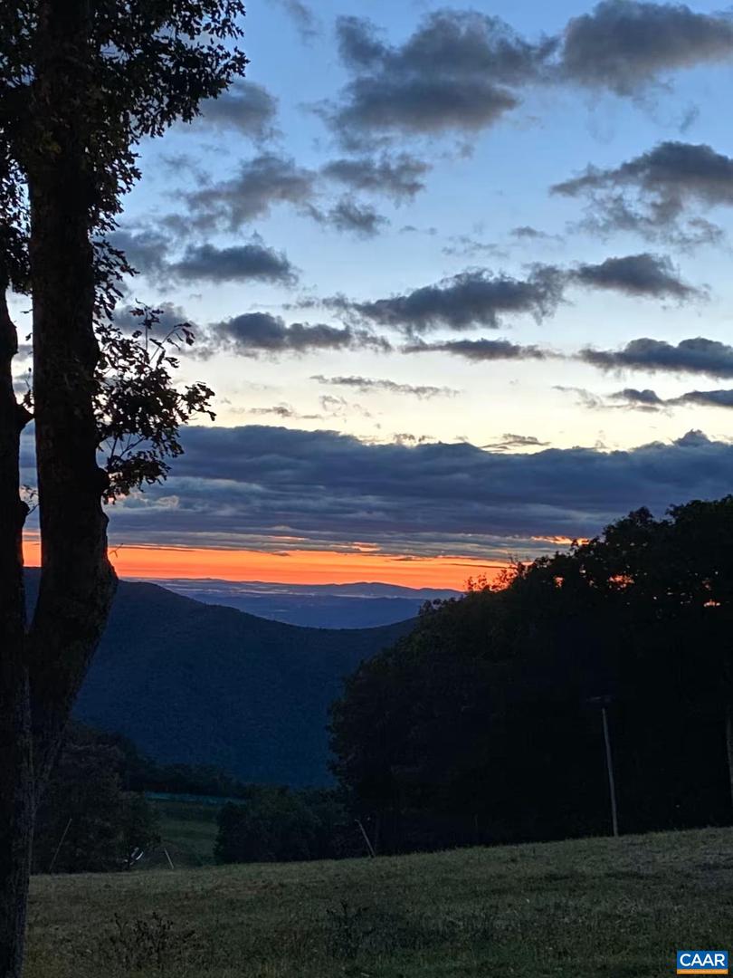 107 EAGLES CT CONDOS #107, WINTERGREEN RESORT, Virginia 22967, 2 Bedrooms Bedrooms, ,1 BathroomBathrooms,Residential,For sale,107 EAGLES CT CONDOS #107,662961 MLS # 662961