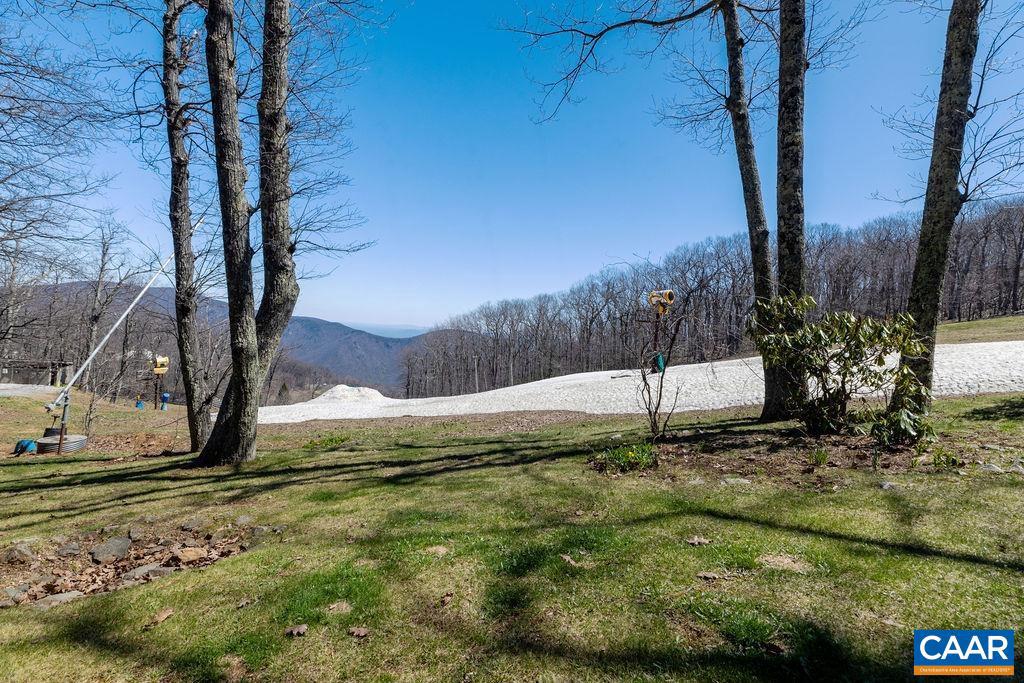 107 EAGLES CT CONDOS #107, WINTERGREEN RESORT, Virginia 22967, 2 Bedrooms Bedrooms, ,1 BathroomBathrooms,Residential,For sale,107 EAGLES CT CONDOS #107,662961 MLS # 662961