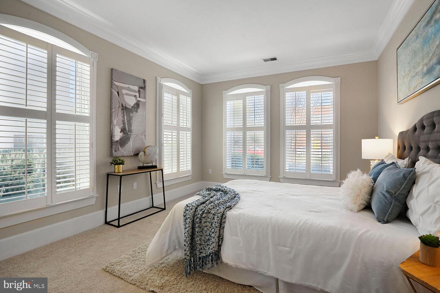 910 POWHATAN ST #106N, ALEXANDRIA, Virginia 22314, 2 Bedrooms Bedrooms, ,2 BathroomsBathrooms,Residential,For sale,910 POWHATAN ST #106N,VAAX2043978 MLS # VAAX2043978