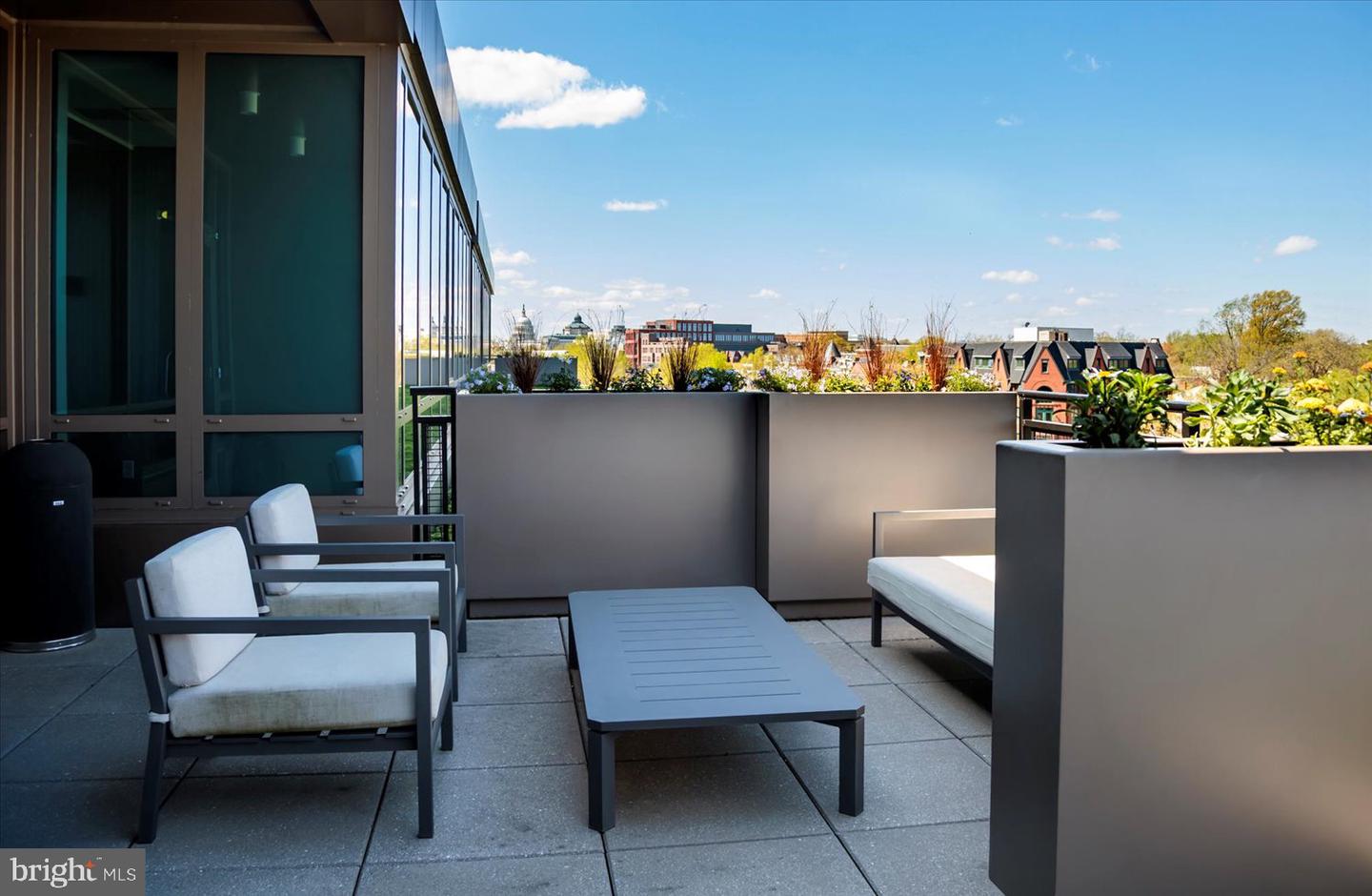 1111 PENNSYLVANIA AVE SE #205, WASHINGTON, District Of Columbia 20003, 2 Bedrooms Bedrooms, ,2 BathroomsBathrooms,Residential,For sale,1111 PENNSYLVANIA AVE SE #205,DCDC2194814 MLS # DCDC2194814