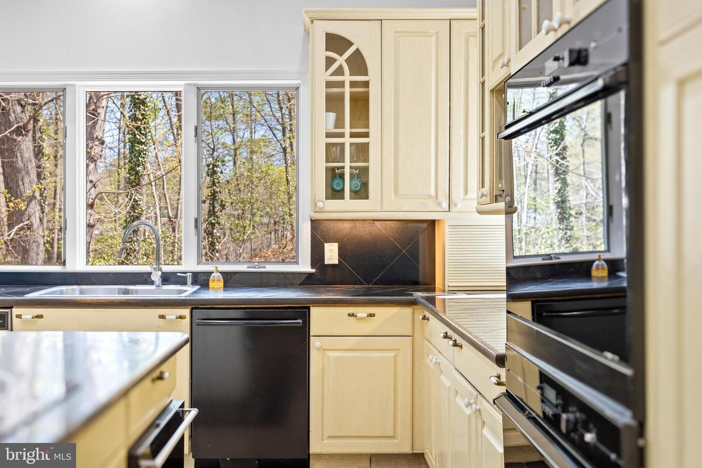 1405 N PEGRAM ST, ALEXANDRIA, Virginia 22304, 8 Bedrooms Bedrooms, ,7 BathroomsBathrooms,Residential,For sale,1405 N PEGRAM ST,VAAX2043996 MLS # VAAX2043996