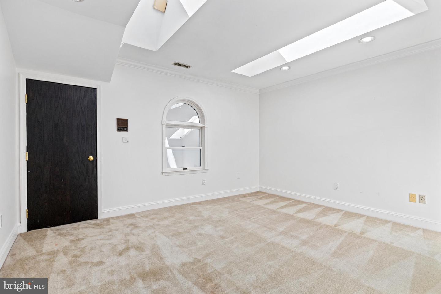 1405 N PEGRAM ST, ALEXANDRIA, Virginia 22304, 8 Bedrooms Bedrooms, ,7 BathroomsBathrooms,Residential,For sale,1405 N PEGRAM ST,VAAX2043996 MLS # VAAX2043996