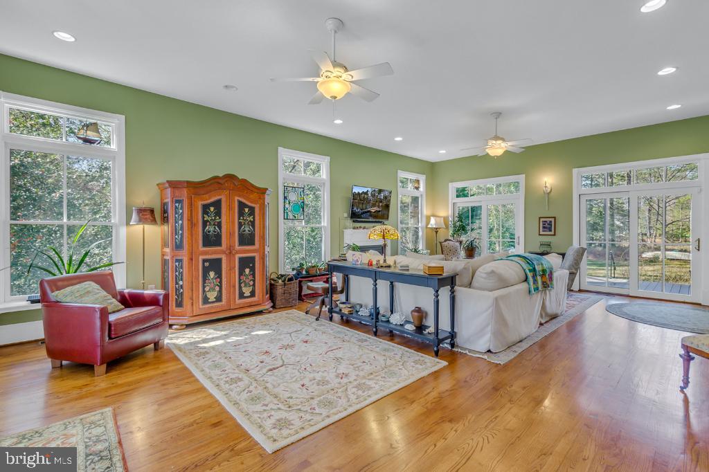 360 PINE REACH DR, KILMARNOCK, Virginia 22482, 3 Bedrooms Bedrooms, ,3 BathroomsBathrooms,Residential,For sale,360 PINE REACH DR,VANV2001520 MLS # VANV2001520
