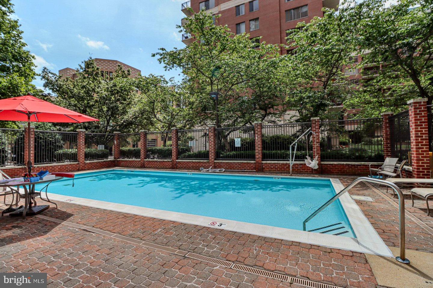 901 N MONROE ST #209, ARLINGTON, Virginia 22201, 2 Bedrooms Bedrooms, ,2 BathroomsBathrooms,Residential,For sale,901 N MONROE ST #209,VAAR2050886 MLS # VAAR2050886
