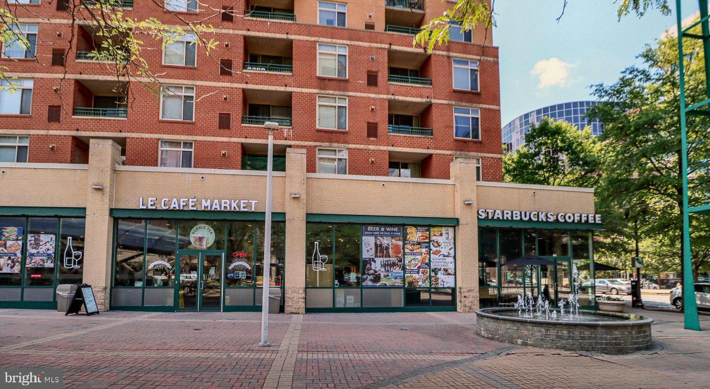 901 N MONROE ST #209, ARLINGTON, Virginia 22201, 2 Bedrooms Bedrooms, ,2 BathroomsBathrooms,Residential,For sale,901 N MONROE ST #209,VAAR2050886 MLS # VAAR2050886