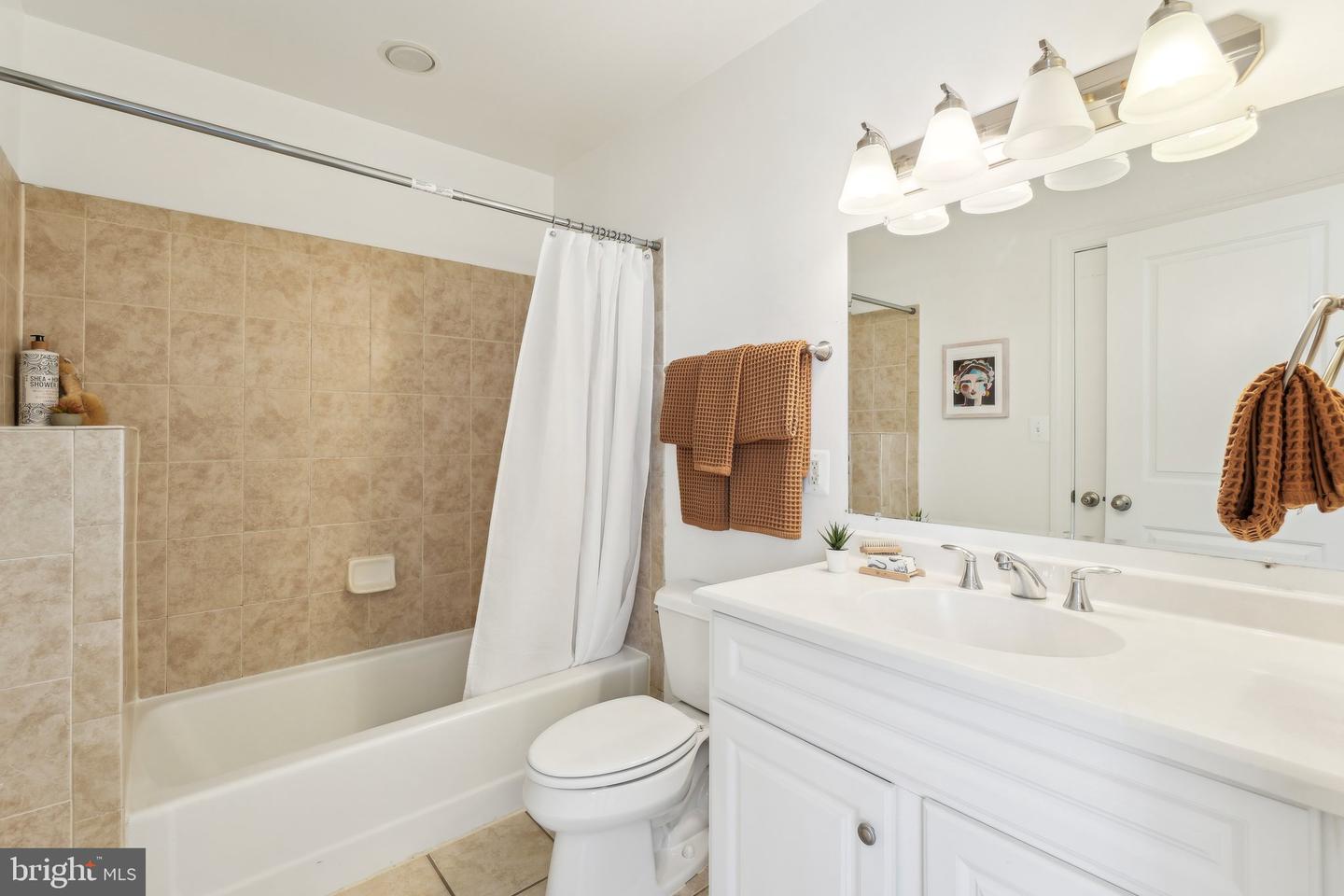 701 LAMONT ST NW #PH-50, WASHINGTON, District Of Columbia 20010, 2 Bedrooms Bedrooms, ,2 BathroomsBathrooms,Residential,For sale,701 LAMONT ST NW #PH-50,DCDC2193794 MLS # DCDC2193794