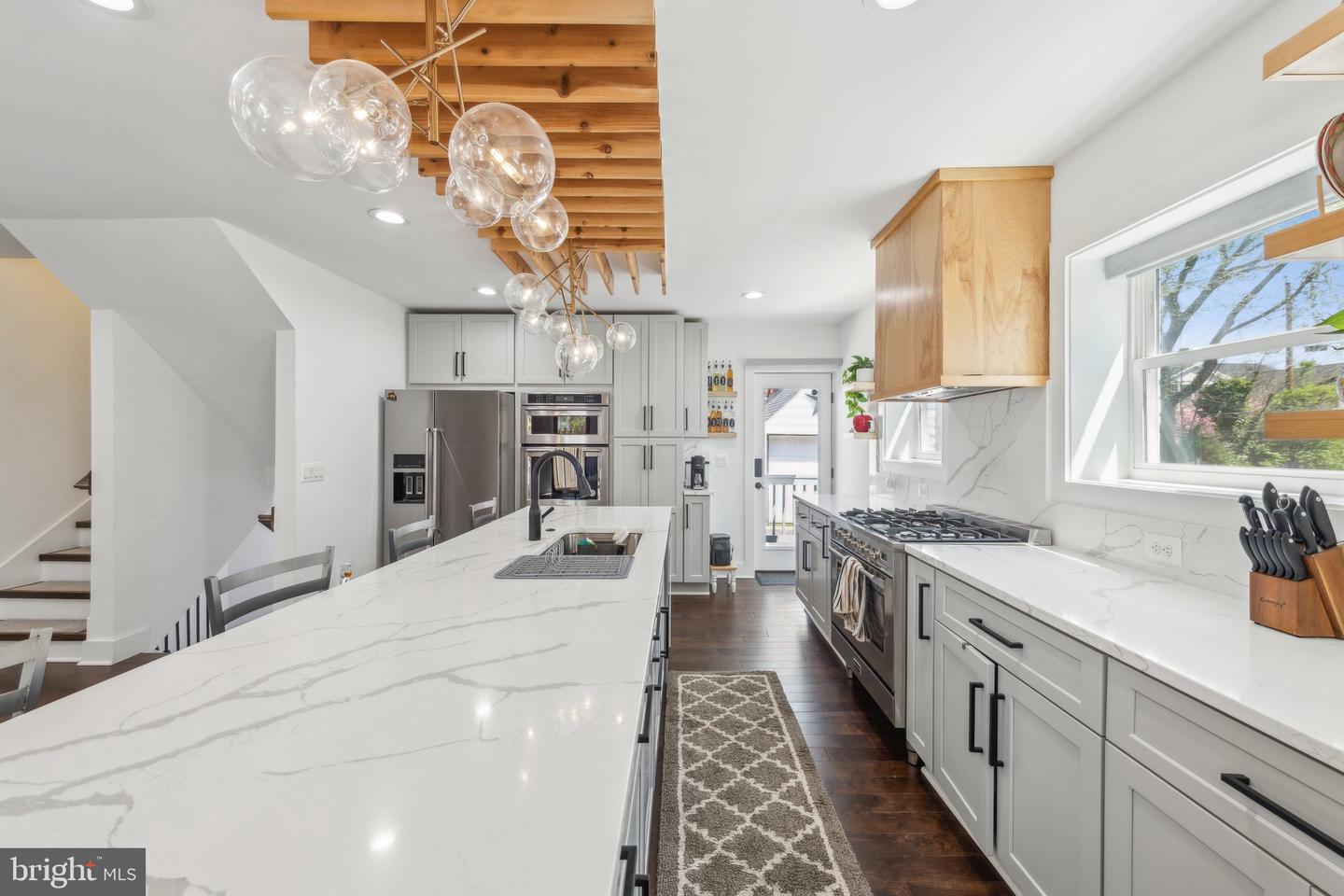 2605 N LEXINGTON ST, ARLINGTON, Virginia 22207, 4 Bedrooms Bedrooms, ,3 BathroomsBathrooms,Residential,For sale,2605 N LEXINGTON ST,VAAR2055510 MLS # VAAR2055510