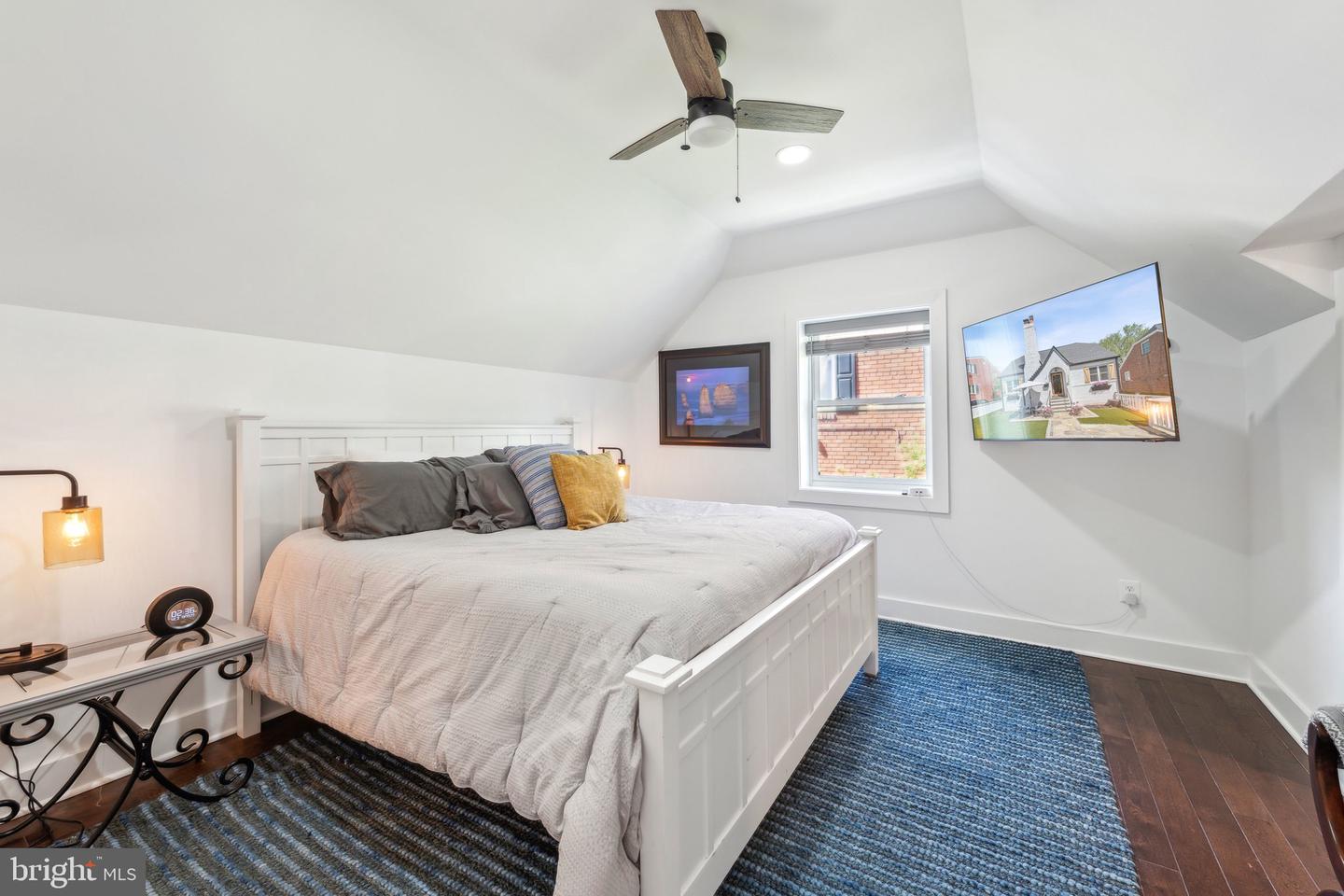2605 N LEXINGTON ST, ARLINGTON, Virginia 22207, 4 Bedrooms Bedrooms, ,3 BathroomsBathrooms,Residential,For sale,2605 N LEXINGTON ST,VAAR2055510 MLS # VAAR2055510