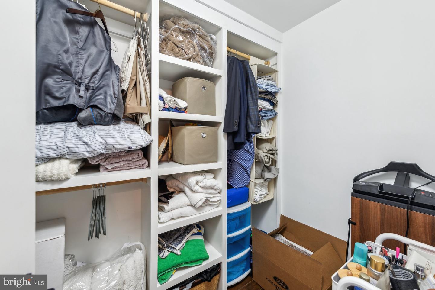 2605 N LEXINGTON ST, ARLINGTON, Virginia 22207, 4 Bedrooms Bedrooms, ,3 BathroomsBathrooms,Residential,For sale,2605 N LEXINGTON ST,VAAR2055510 MLS # VAAR2055510