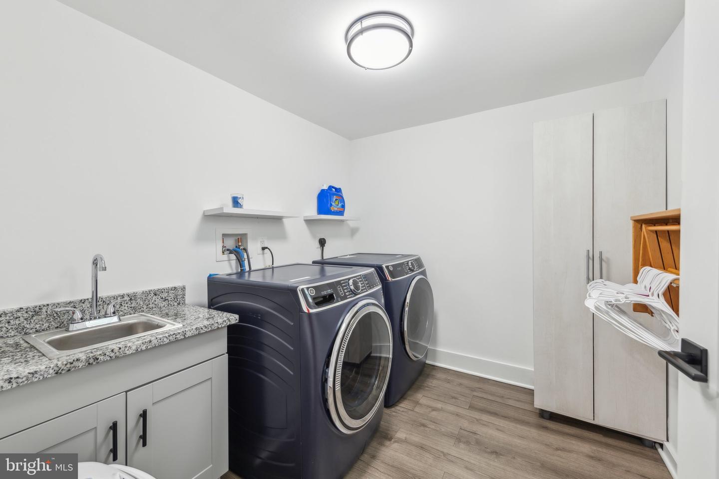 2605 N LEXINGTON ST, ARLINGTON, Virginia 22207, 4 Bedrooms Bedrooms, ,3 BathroomsBathrooms,Residential,For sale,2605 N LEXINGTON ST,VAAR2055510 MLS # VAAR2055510