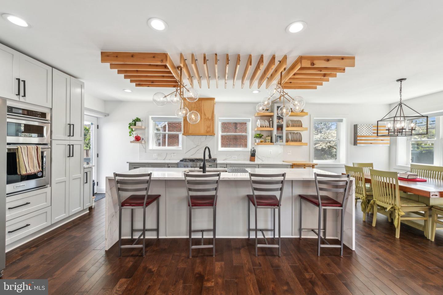 2605 N LEXINGTON ST, ARLINGTON, Virginia 22207, 4 Bedrooms Bedrooms, ,3 BathroomsBathrooms,Residential,For sale,2605 N LEXINGTON ST,VAAR2055510 MLS # VAAR2055510