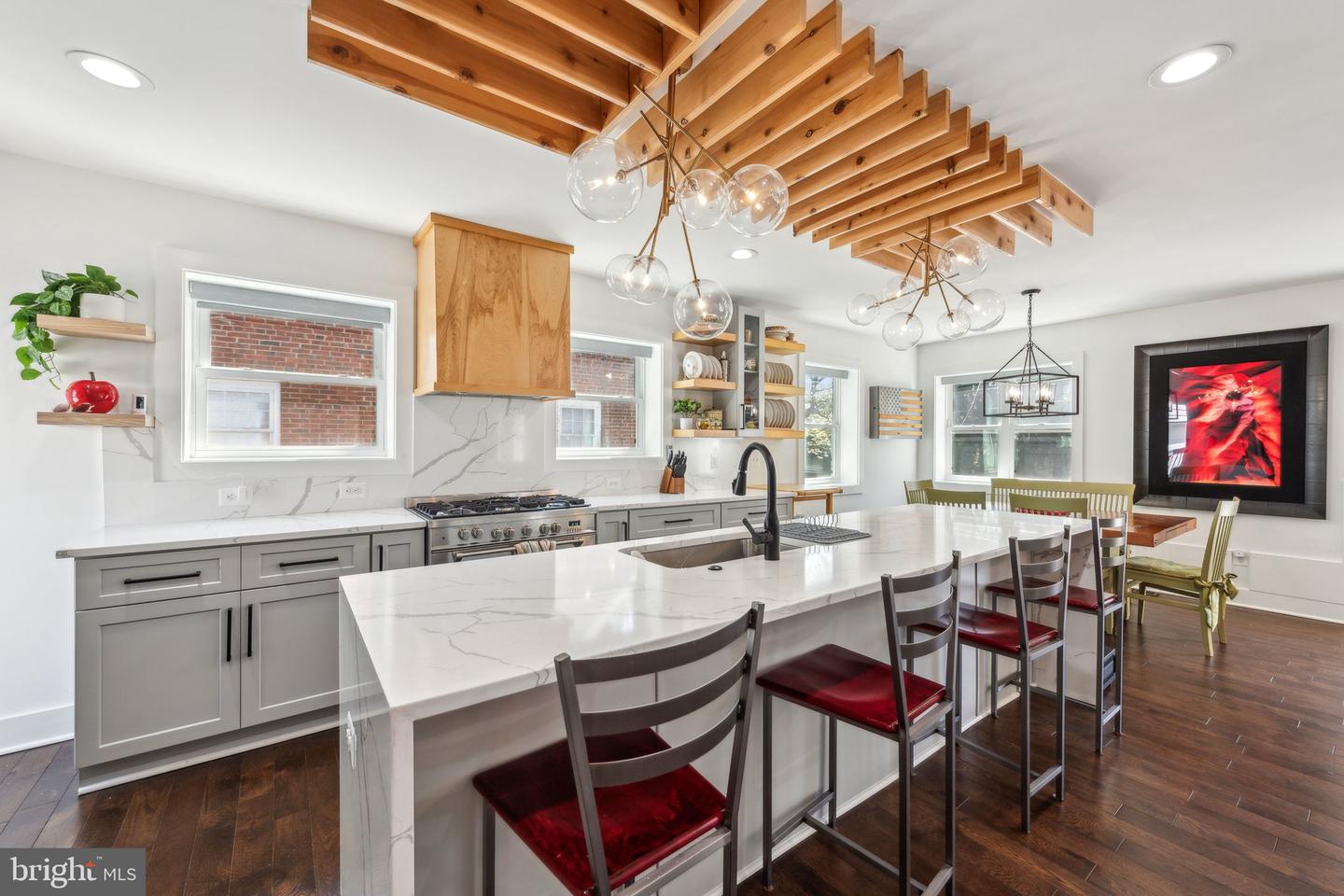 2605 N LEXINGTON ST, ARLINGTON, Virginia 22207, 4 Bedrooms Bedrooms, ,3 BathroomsBathrooms,Residential,For sale,2605 N LEXINGTON ST,VAAR2055510 MLS # VAAR2055510