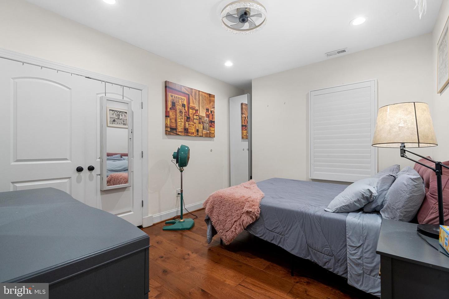 1215 10TH ST NW #2, WASHINGTON, District Of Columbia 20001, 1 Bedroom Bedrooms, ,1 BathroomBathrooms,Residential,For sale,1215 10TH ST NW #2,DCDC2194440 MLS # DCDC2194440