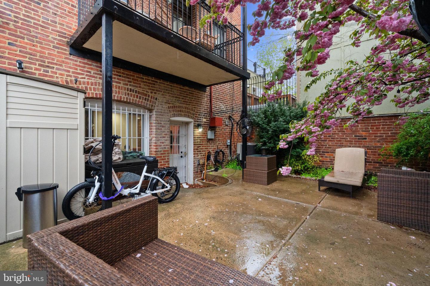1215 10TH ST NW #2, WASHINGTON, District Of Columbia 20001, 1 Bedroom Bedrooms, ,1 BathroomBathrooms,Residential,For sale,1215 10TH ST NW #2,DCDC2194440 MLS # DCDC2194440