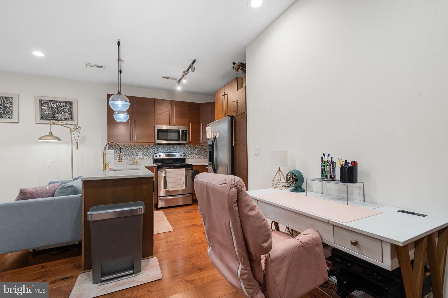 1215 10TH ST NW #2, WASHINGTON, District Of Columbia 20001, 1 Bedroom Bedrooms, ,1 BathroomBathrooms,Residential,For sale,1215 10TH ST NW #2,DCDC2194440 MLS # DCDC2194440