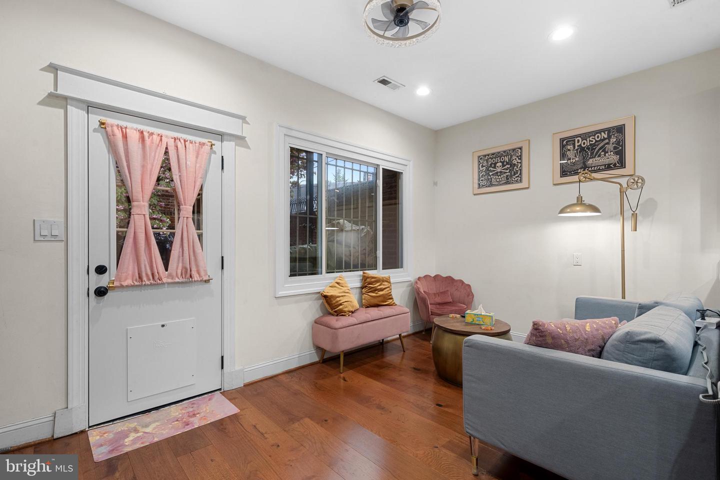 1215 10TH ST NW #2, WASHINGTON, District Of Columbia 20001, 1 Bedroom Bedrooms, ,1 BathroomBathrooms,Residential,For sale,1215 10TH ST NW #2,DCDC2194440 MLS # DCDC2194440