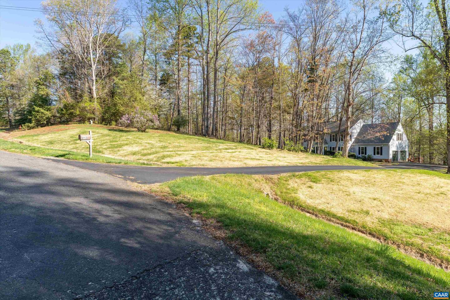 2710 WILLOW OAK CIR, CHARLOTTESVILLE, Virginia 22901, 5 Bedrooms Bedrooms, ,3 BathroomsBathrooms,Residential,For sale,2710 WILLOW OAK CIR,662916 MLS # 662916