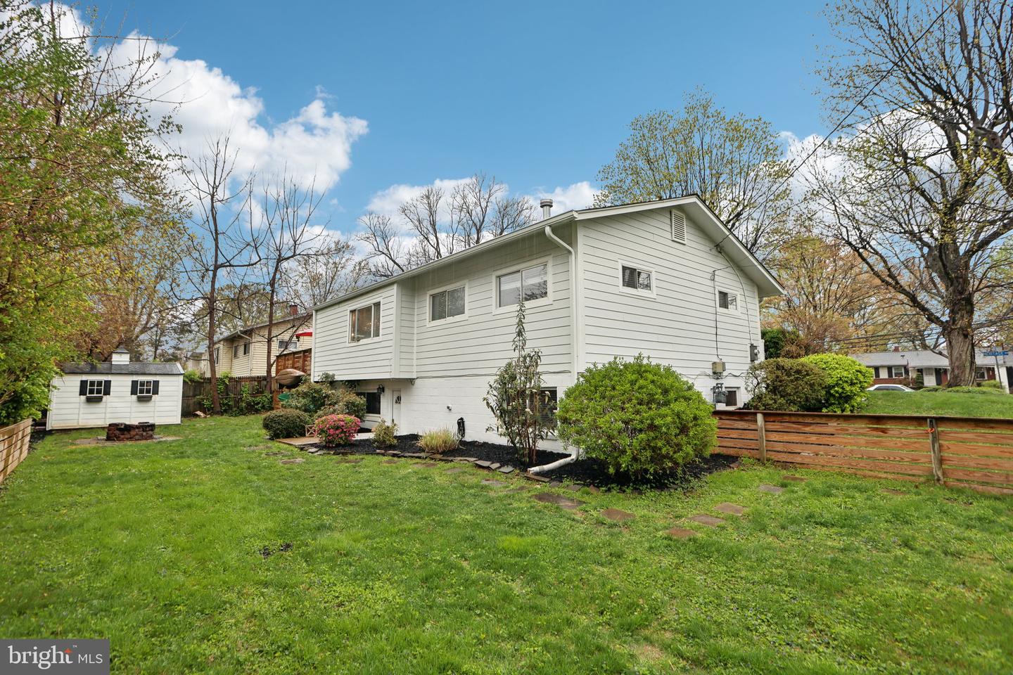 7836 HERITAGE DR, ANNANDALE, Virginia 22003, 5 Bedrooms Bedrooms, 10 Rooms Rooms,3 BathroomsBathrooms,Residential,For sale,7836 HERITAGE DR,VAFX2232344 MLS # VAFX2232344