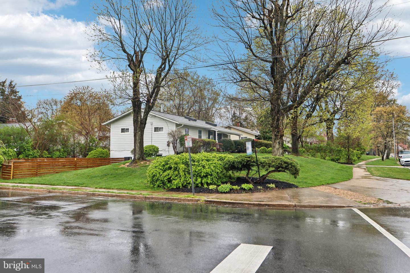 7836 HERITAGE DR, ANNANDALE, Virginia 22003, 5 Bedrooms Bedrooms, 10 Rooms Rooms,3 BathroomsBathrooms,Residential,For sale,7836 HERITAGE DR,VAFX2232344 MLS # VAFX2232344