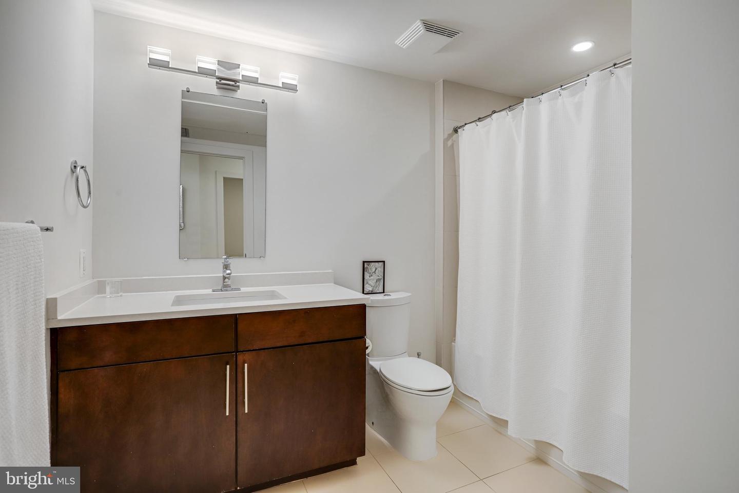 5201B WISCONSIN AVE NW #302, WASHINGTON, District Of Columbia 20015, 1 Bedroom Bedrooms, ,1 BathroomBathrooms,Residential,For sale,5201B WISCONSIN AVE NW #302,DCDC2194986 MLS # DCDC2194986