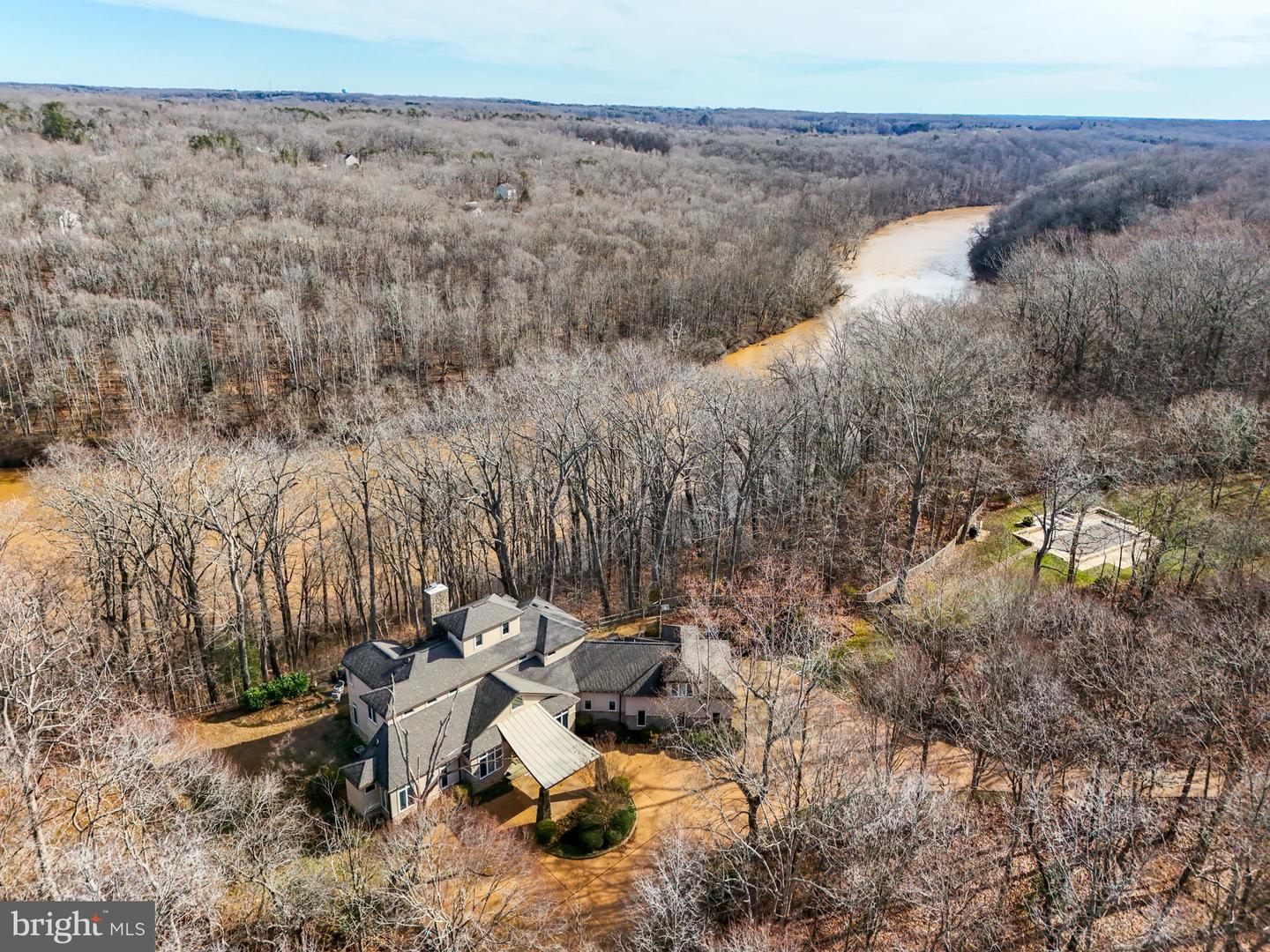 87 E RIVER BEND RD, FREDERICKSBURG, Virginia 22407, 4 Bedrooms Bedrooms, 5 Rooms Rooms,3 BathroomsBathrooms,Residential,For sale,87 E RIVER BEND RD,VASP2032142 MLS # VASP2032142