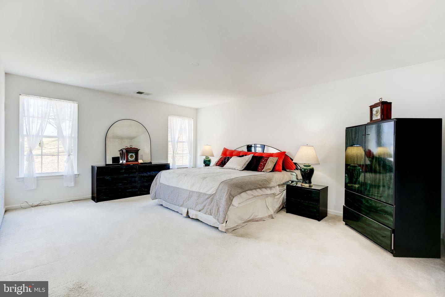 18905 ROSINGS WAY, TRIANGLE, Virginia 22172, 4 Bedrooms Bedrooms, ,2 BathroomsBathrooms,Residential,For sale,18905 ROSINGS WAY,VAPW2091856 MLS # VAPW2091856