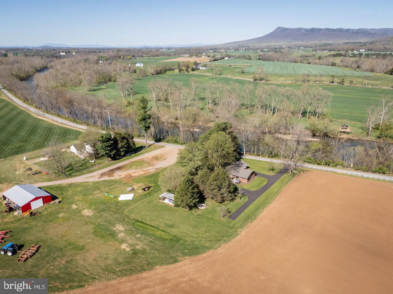 5127 CAPTAIN YANCEY RD, ELKTON, Virginia 22827, 3 Bedrooms Bedrooms, ,2 BathroomsBathrooms,Residential,For sale,5127 CAPTAIN YANCEY RD,VARO2002196 MLS # VARO2002196
