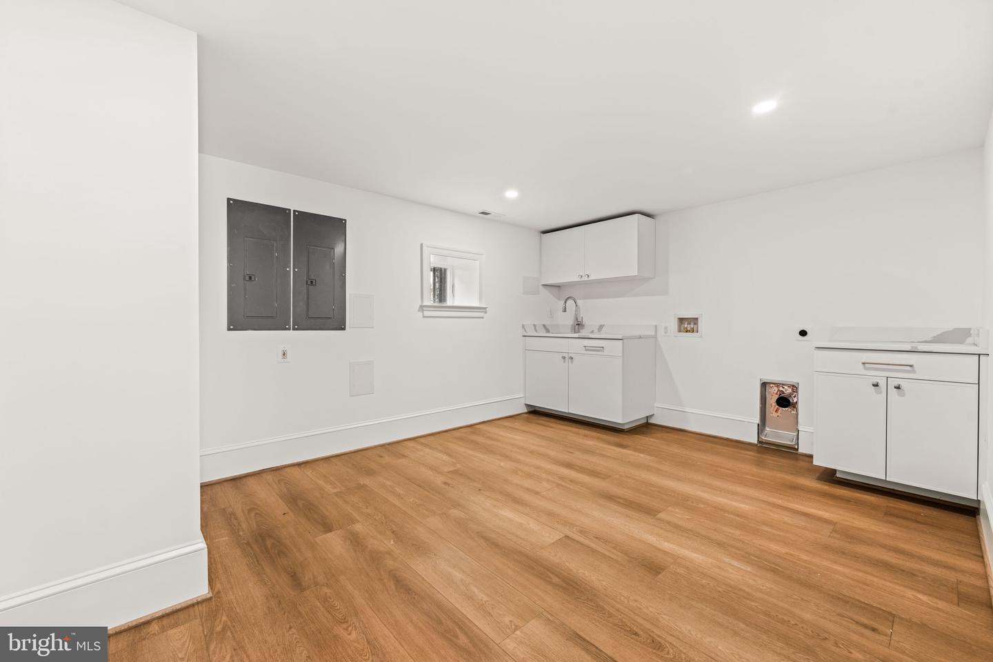 414 RUCKER PL, ALEXANDRIA, Virginia 22301, 7 Bedrooms Bedrooms, ,7 BathroomsBathrooms,Residential,For sale,414 RUCKER PL,VAAX2043038 MLS # VAAX2043038