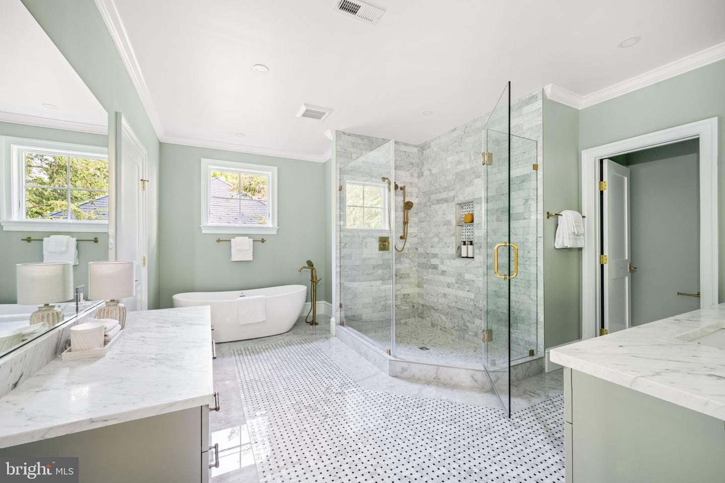 414 RUCKER PL, ALEXANDRIA, Virginia 22301, 7 Bedrooms Bedrooms, ,7 BathroomsBathrooms,Residential,For sale,414 RUCKER PL,VAAX2043038 MLS # VAAX2043038