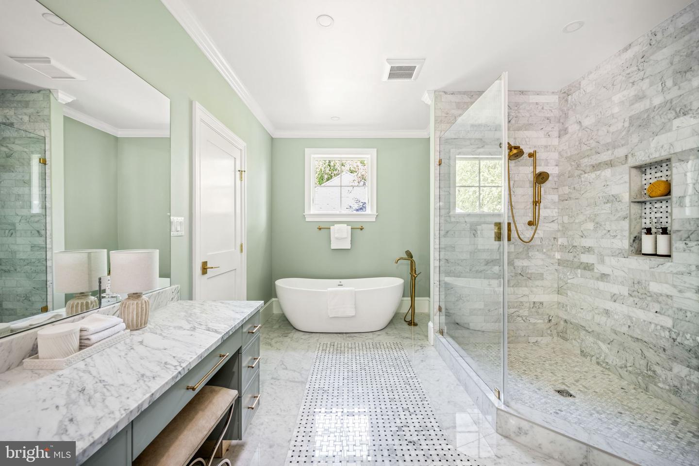 414 RUCKER PL, ALEXANDRIA, Virginia 22301, 7 Bedrooms Bedrooms, ,7 BathroomsBathrooms,Residential,For sale,414 RUCKER PL,VAAX2043038 MLS # VAAX2043038