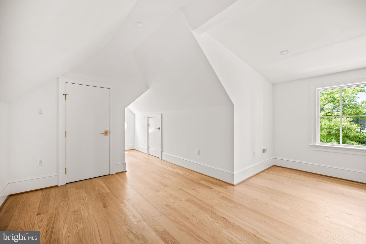 414 RUCKER PL, ALEXANDRIA, Virginia 22301, 7 Bedrooms Bedrooms, ,7 BathroomsBathrooms,Residential,For sale,414 RUCKER PL,VAAX2043038 MLS # VAAX2043038
